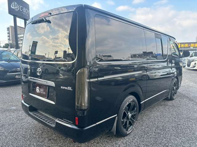 �݌Ɏԗ��Ɋւ��Ă͂��q�l�ɂ��ǂ����̂����񋟂���ׂɕi���ɍS���Ďd������s���Ă���܂��B�e���Ԃ̏�Ԃ͂��ꂼ��ł��̂ł����k���ɓ��X�X�^�b�t�������������Ē����܂��̂ł����S���������܂��B