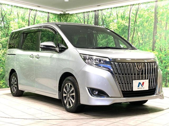 高透明度のガラス皮膜で撥水はもちろん、上質なツヤ・光沢を実現。紫外線や酸性雨から大切な愛車を保護し、色あせ・劣化を防止。「弾スプラッシュコート」、「弾プリミッサコート」からお選びいただけます。