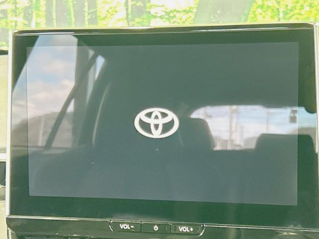 �y10.5�C���` �f�B�X�v���C�I�[�f�B�I�z���ʂ̃f�B�X�v���C��AppleCarPlay��AndroidAuto�����p�\�B�傫�ȉ�ʂŃX�}�z�i�r�A�v���������p���������܂���