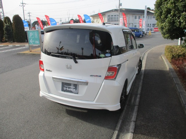 フリードスパイクハイブリッド1.5 ジャストセレクション