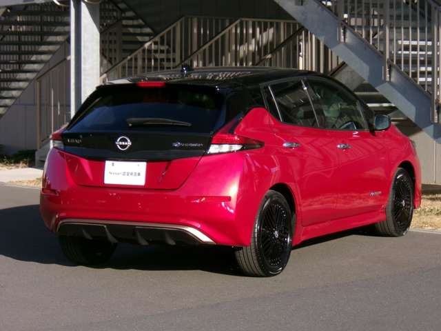 リーフe+ X 90周年記念車