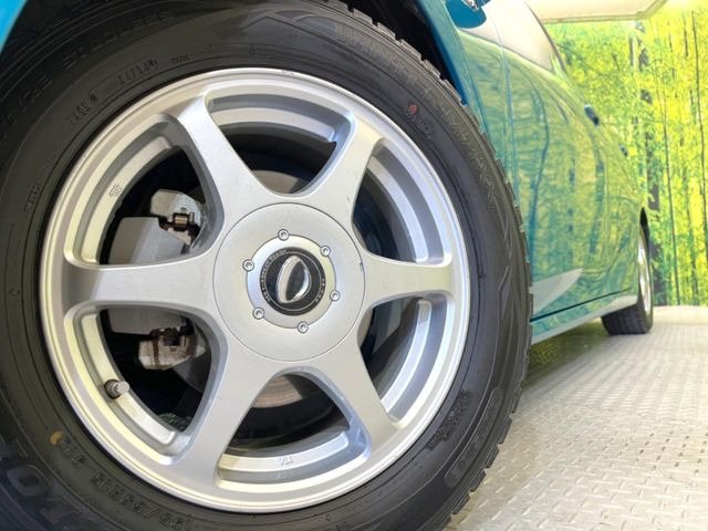 �y15�C���`�A���~�z�C�[���z�O�ςɃ}�b�`�����A���~�z�C�[���𑕒����Ă���܂��B�e��A���~�z�C�[����A�X�^�b�h���X�^�C�����戵�����Ă���܂��B���񂲑��k����������