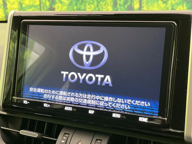 �y�����i�r�z�l�C�̏����i�r�𑕔����Ă���܂��B�i�r�̎g���₷���͂������A�I�[�f�B�I�@�\���[��!�L�����v�◷�s�͂������A�ʋ΂┃�����ȂǕ��i�̃h���C�u���y�����Ȃ�͂���