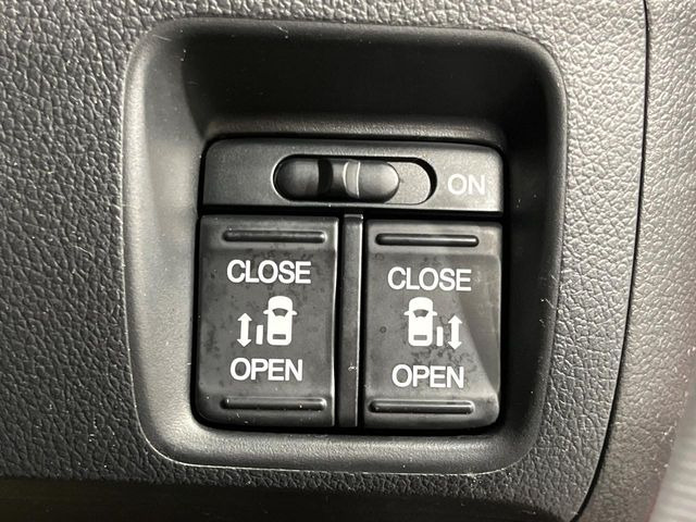 �y�����p���[�X���C�h�h�A�z�X�}�[�g�L�[��^�]�Ȃ̃X�C�b�`�Ō�ȗ����X���C�h�h�A�̊J���\���d��������͂����ăh�A���J����K�v�������A�����Ȃ��q�l�ł��ȒP�ɊJ���߂ł����K�ł���