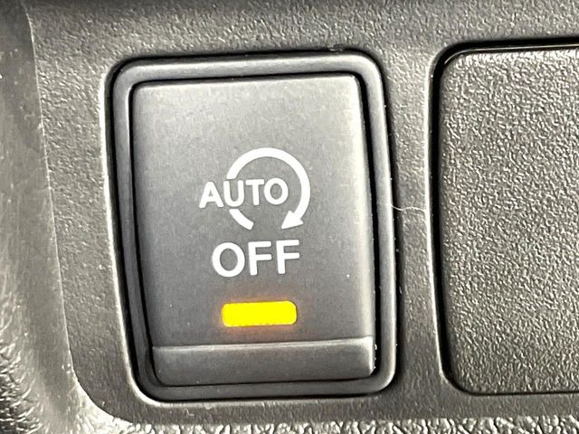 �y�A�C�h�����O�X�g�b�v�z�ԐM����a�؂Œ�Ԃ����ۂɃG���W�����~���A���ʂȔR���̏����}���܂��B�R��������ی�ɂȂ���@�\��G���W���̓u���[�L�𗣂��΍Ďn�����܂��B