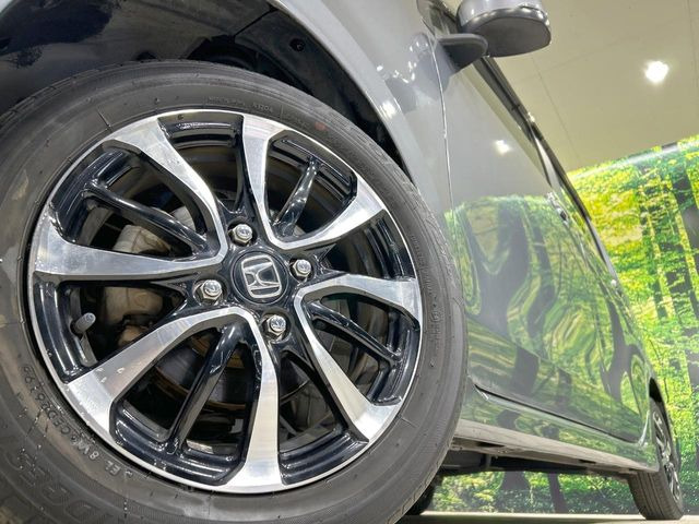 �y����14�C���`�A���~�z�C�[���z�O�ςɃ}�b�`���������A���~�z�C�[���𑕒����Ă���܂��B�e��ЊO�A���~�z�C�[����A�X�^�b�h���X�^�C�����戵�����Ă���܂��B���񂲑��k����������