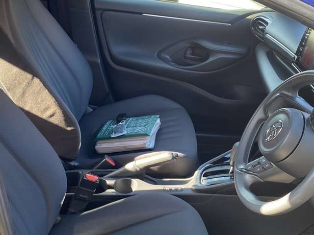 ヤリス1.5 ハイブリッド G