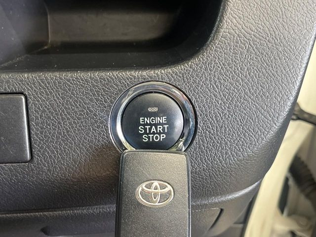 �y�X�}�[�g�L�[�z�J�o����|�P�b�g�ɓ��ꂽ�܂܂ł��h�A�̎{���E�������\�ȃX�}�[�g�L�[�𑕔��B�G���W���̃I���E�I�t�����J�M�����o���K�v����������Ƃ��Ă��֗��ł���