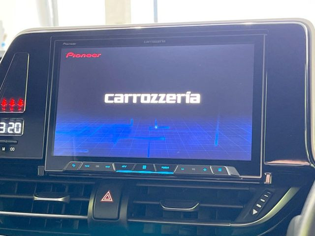 �y���ʃi�r�z�l�C�̑�^8�C���`�i�r�𑕔��B���݊��̂�����ʂ̓C���p�N�g��!�i�r���p���̃}�b�v�\���͌��₷���A�e���r��DVD�͗Տꊴ���A�b�v!�����̃h���C�u���O�b�Ɗy�����Ȃ�܂���