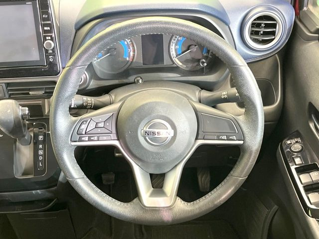 �y�����v�����X�e�A�����O�z�㎿�Ȋv���g�p���邱�ƂŁA��ɂ����������݂ƂĂ��^�]���₷���n���h���ł���