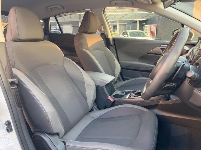 �y�n�[�t���U�[�V�[�g�z�������ƍ���S�n�𗼗������l�C�̃V�[�g���w�ʁE���ʂ̃t�@�u���b�N�f�ނ́A�ʋC���̗ǂ��⊊��ɂ����ɗD��Ă��܂��B�C���╞���ɍ��E���ꂸ���K�ɂ���肢�������܂��B