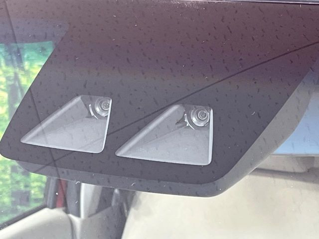 �y�X�}�[�g�A�V�X�g�z���s���ɑO���̎ԗ�����F�����A�Փ˂������Ȏ��͌x��ƃu���[�L�ŏՓˉ���Ɣ�Q�y�����A�V�X�g�B�����S�Ƀh���C�u�����y���݂��������܂��B