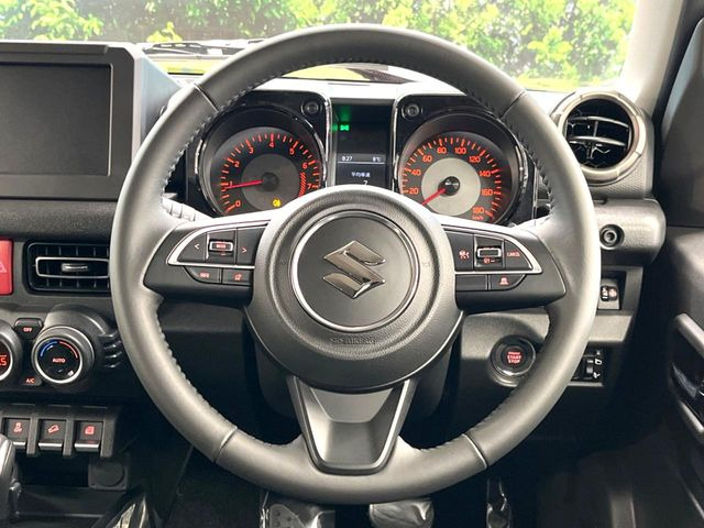 �y�����v�����X�e�A�����O�z�㎿�Ȋv���g�p���邱�ƂŁA��ɂ����������݂ƂĂ��^�]���₷���n���h���ł���