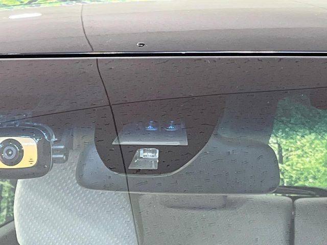 �y�V�e�B�u���[�L�A�N�e�B�u�V�X�e���z�ᑬ���s���ɑO���̎ԗ�����F�����A�Փ˂������Ȏ��͌x��ƃu���[�L�ŏՓˉ���Ɣ�Q�y�����A�V�X�g�B�����S�Ƀh���C�u�����y���݂��������܂��B