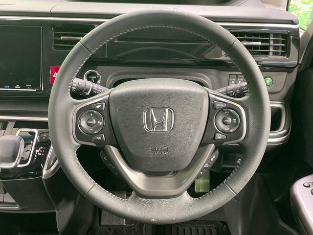 �y�����v�����X�e�A�����O�z�㎿�Ȋv���g�p���邱�ƂŁA��ɂ����������݂ƂĂ��^�]���₷���n���h���ł���