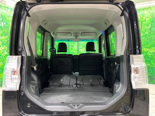 ���i�̂���������ʋ΁A���}���ɏ\���ȉ׎��X�y�[�X���m�ۂ��Ă���܂��B�Z�J���h�V�[�g��|���ƁA�傫�ȉו��̐ύڂ��\�ł���