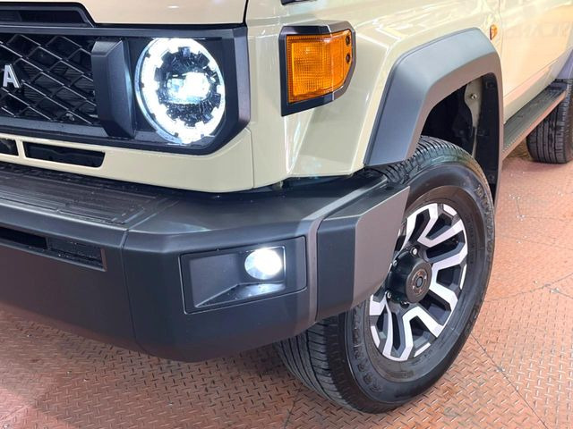 �yLED�w�b�h���C�g�z���V����ԑ��s�����ǍD�Ȏ��E���m�ۂ����S���ĉ^�]�ł��鍂�P�xLED�w�b�h���C�g�𑕔�!�_�����x�������A����d�͂��}�����Ă��܂��B