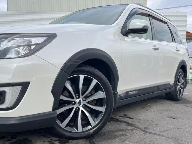 �y����18�C���`�A���~�z�C�[���z�O�ςɃ}�b�`���������A���~�z�C�[���𑕒����Ă���܂��B�e��ЊO�A���~�z�C�[����A�X�^�b�h���X�^�C�����戵�����Ă���܂��B���񂲑��k����������