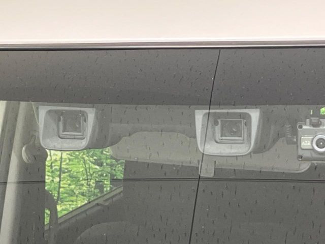 �y�O�He-Assist�z���s���ɑO���̎ԗ�����F�����A�Փ˂������Ȏ��͌x��ƃu���[�L�ŏՓˉ���Ɣ�Q�y�����A�V�X�g�B�����S�Ƀh���C�u�����y���݂��������܂��B