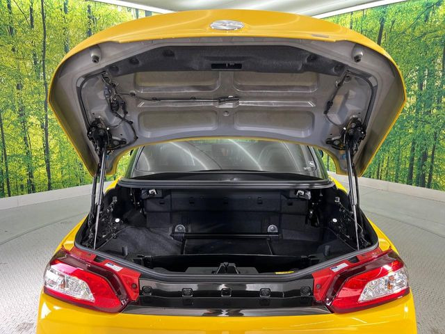 ���i�̂���������ʋ΁A���}���ɏ\���ȉ׎��X�y�[�X���m�ۂ��Ă���܂��B