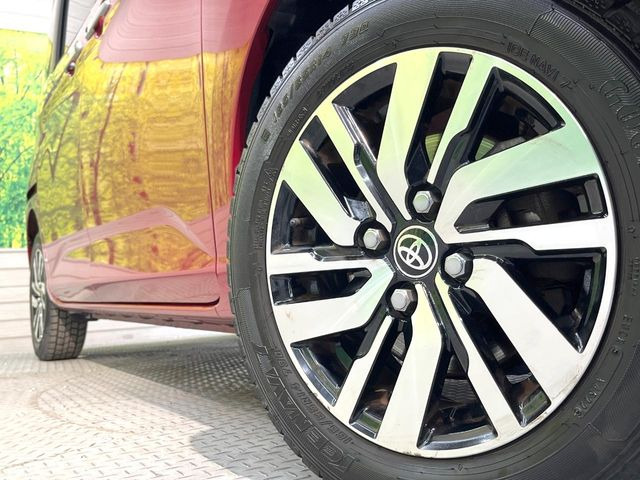 【純正アルミホイール】外観にマッチした純正アルミホイールを装着しております。各種社外アルミホイールや、スタッドレスタイヤも取扱いしております。是非ご相談ください♪