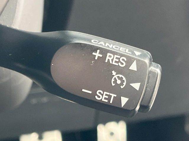 �y�N���[�Y�R���g���[���z�������H�����N���N���s�B�A�N�Z���𗣂��Ă���葬�x�ő��s���ł��A�������^�]���̕��S���y��!�����E�������ȒP�ȃX�C�b�`����Œ����ł��܂��B