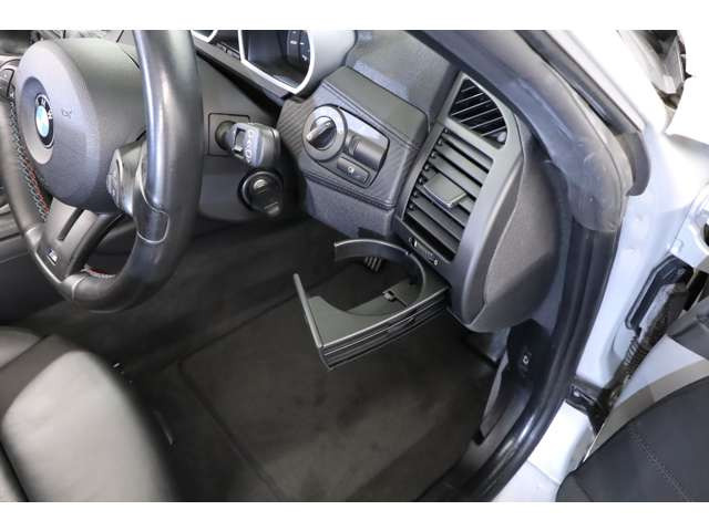 �i�[���̃h�����N�z���_�[�������B�X�}�[�g�Ƀh���C�r���O���y���ނ��Ƃ��ł��܂��B�܂��L�[��P��`�ł̃G���W���X�^�[�g�͍��ł͊󏭂ȑ��݂ɂȂ��Ă��胍�}��������܂��B