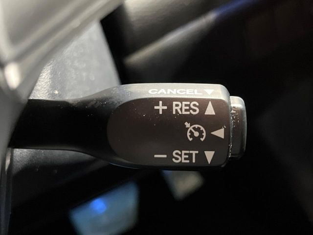 �y�N���[�Y�R���g���[���z�������H�����N���N���s�B�A�N�Z���𗣂��Ă���葬�x�ő��s���ł��A�������^�]���̕��S���y��!�����E�������ȒP�ȃX�C�b�`����Œ����ł��܂��B