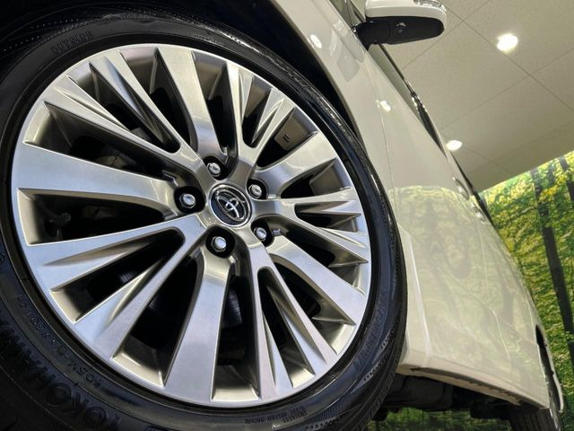 �y����18�C���`�A���~�z�C�[���z�O�ςɃ}�b�`���������A���~�z�C�[���𑕒����Ă���܂��B�e��ЊO�A���~�z�C�[����A�X�^�b�h���X�^�C�����戵�����Ă���܂��B���񂲑��k����������