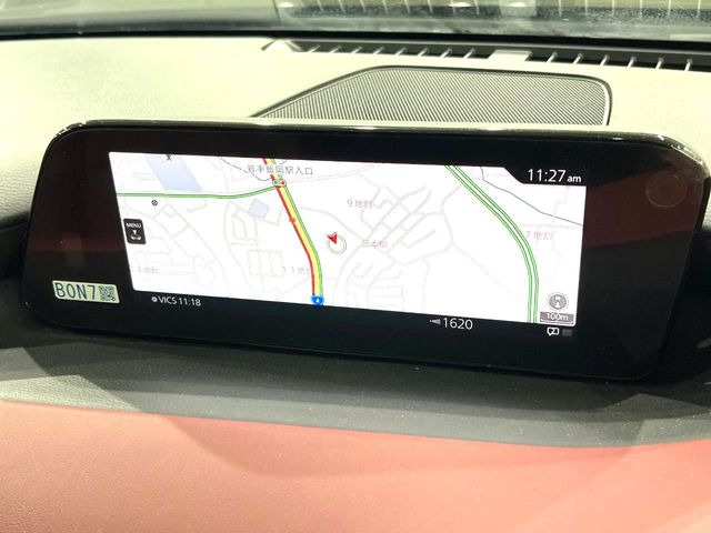 �y10.25�C���`�}�c�_�R�l�N�g�z�ԓ��̕��͋C�Ƀ}�b�`������^�f�B�X�v���C�B�X�}�z�ڑ��ł̃i�r�g�p��Bluetooth�Đ����A�l�X�ȋ@�\���y���߂܂��B�����I�ȃ_�C�������삪�\�ŁA�g��������ǍD�ł��B