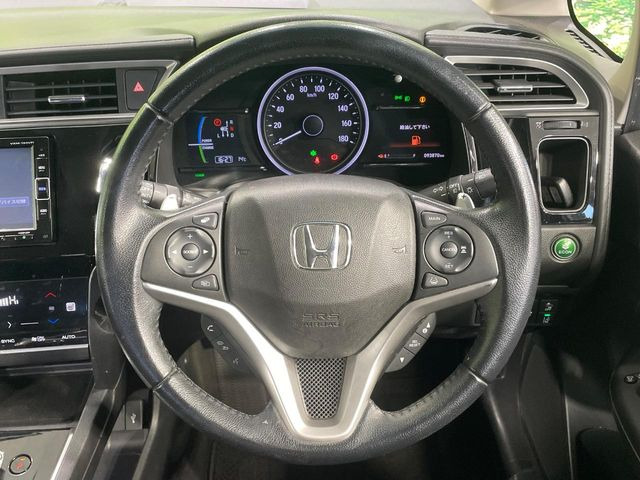 �y�X�e�A�����O�X�C�b�`�z�^�]���A�O������ڐ������炷���ƂȂ��A�I�[�f�B�I���̑��삪�\�ȕ֗��@�\!���S&���K�ȃh���C�u�����o���Ă���܂���