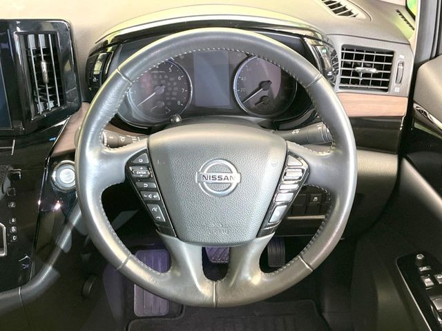 �y�����v�����X�e�A�����O�z�㎿�Ȋv���g�p���邱�ƂŁA��ɂ����������݂ƂĂ��^�]���₷���n���h���ł���