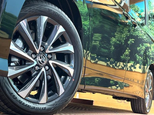 �y����17�C���`�A���~�z�C�[���z�O�ςɃ}�b�`���������A���~�z�C�[���𑕒����Ă���܂��B�e��ЊO�A���~�z�C�[����A�X�^�b�h���X�^�C�����戵�����Ă���܂��B���񂲑��k����������