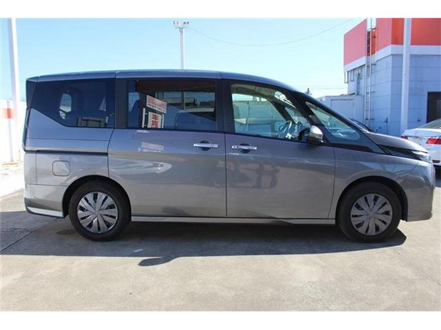 日産 セレナ 2.0 XV 禁煙車 社外ナビ バックカメラ 161.9万円 令和5年