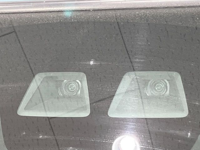 �y�X�}�[�g�A�V�X�g�z���s���ɑO���̎ԗ�����F�����A�Փ˂������Ȏ��͌x��ƃu���[�L�ŏՓˉ���Ɣ�Q�y�����A�V�X�g�B�����S�Ƀh���C�u�����y���݂��������܂��B