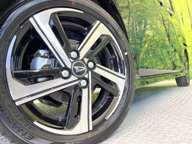 �y�����A���~15�C���`�z�C�[���z�O�ςɃ}�b�`���������A���~�z�C�[���𑕒����Ă���܂��B�e��ЊO�A���~�z�C�[����A�X�^�b�h���X�^�C�����戵�����Ă���܂��B���񂲑��k����������