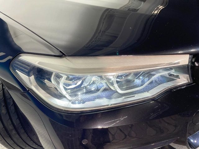 ��LED�w�b�h���C�g:��ԑ��s�����ǍD�Ȏ��E���m�ۂ����S���ĉ^�]�ł��鍂�P�xLED�w�b�h���C�g�𑕔�!�_�����x�������A����d�͂��}�����Ă��܂��B