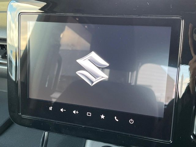 �y���[�J�[9�^�����i�r�z�C���e���A�ɗn�����ރX�^�C���b�V���ȁu��p�݌v�v���[�J�[�i�r�𑕔��􎋔F���⑀�쐫�ȂǊ�{���\�ɂ��D��A���㎿�ȃJ�[���C�t�����y���݂��������܂��B