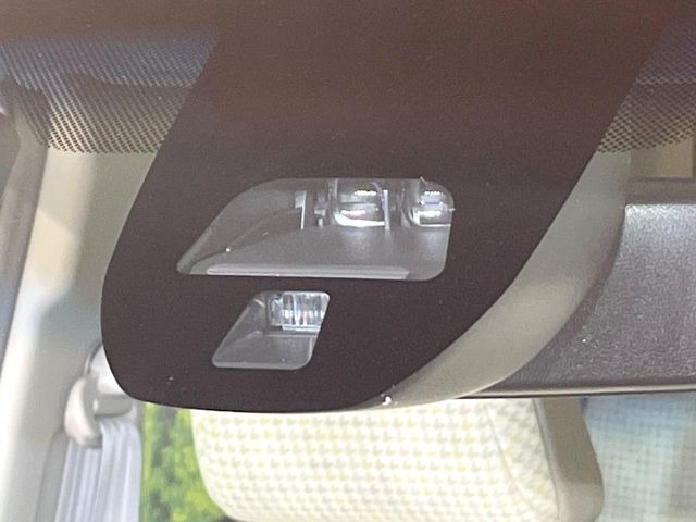 �y�V�e�B�u���[�L�A�N�e�B�u�V�X�e���z�ᑬ���s���ɑO���̎ԗ�����F�����A�Փ˂������Ȏ��͌x��ƃu���[�L�ŏՓˉ���Ɣ�Q�y�����A�V�X�g�B�����S�Ƀh���C�u�����y���݂��������܂��B