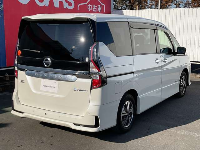 セレナ1.2 e-POWER ハイウェイスターV