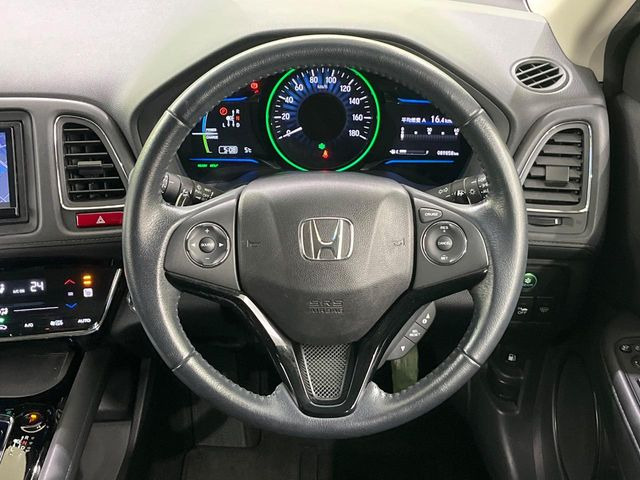 �y�����v�����X�e�A�����O�z�㎿�Ȋv���g�p���邱�ƂŁA��ɂ����������݂ƂĂ��^�]���₷���n���h���ł���