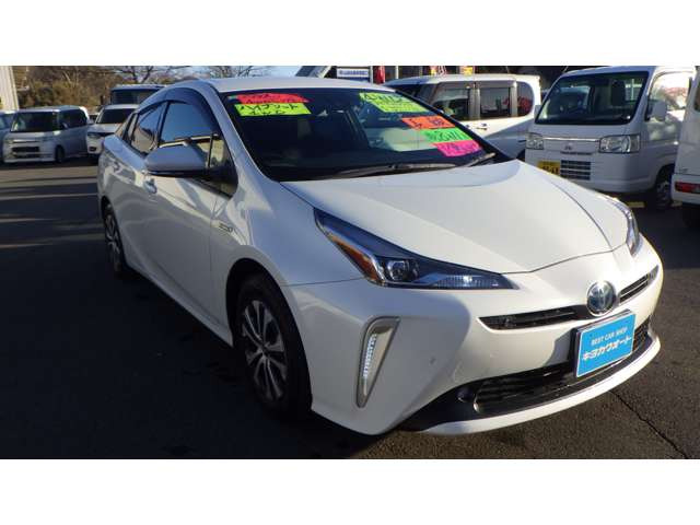 プリウス1.8 S E-Four 4WD