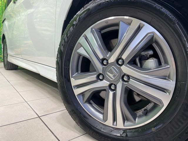 �y����16�C���`�A���~�z�C�[���z�O�ςɃ}�b�`���������A���~�z�C�[���𑕒����Ă���܂��B�e��ЊO�A���~�z�C�[����A�X�^�b�h���X�^�C�����戵�����Ă���܂��B���񂲑��k����������