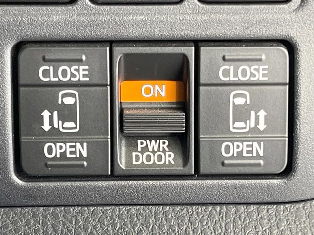 ヴォクシー1.8 ハイブリッド ZS 煌