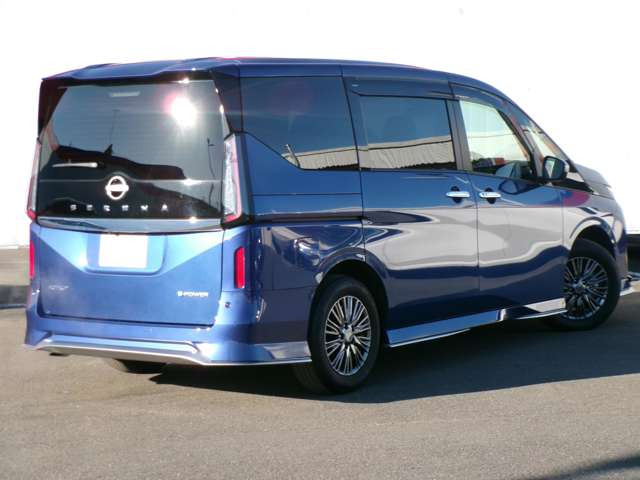 セレナ1.4 e-POWER AUTECH