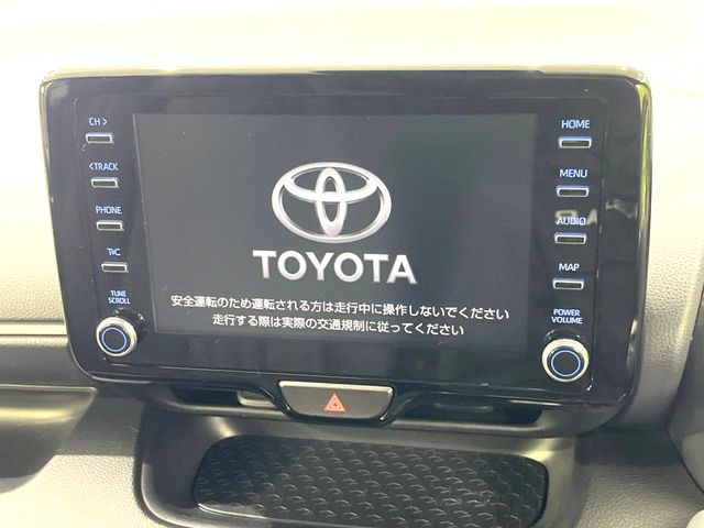 �y8�C���` �f�B�X�v���C�I�[�f�B�I�z���ʂ̃f�B�X�v���C��AppleCarPlay��AndroidAuto�����p�\�B�傫�ȉ�ʂŃX�}�z�i�r�A�v���������p���������܂���