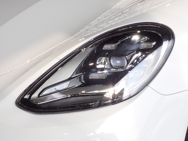 パナメーラプラチナエディション PDK