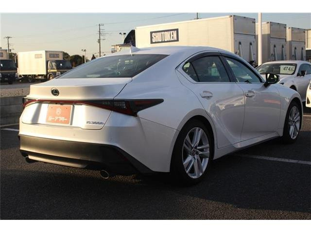 ���Ǝҗl�ւ̔̔��͂��f�肳���Ă��������܂��B �Ԍ������ԗ��̏ꍇ�́A�Ԍ����擾�������x�������z�ŕ\�����Ă���܂��B