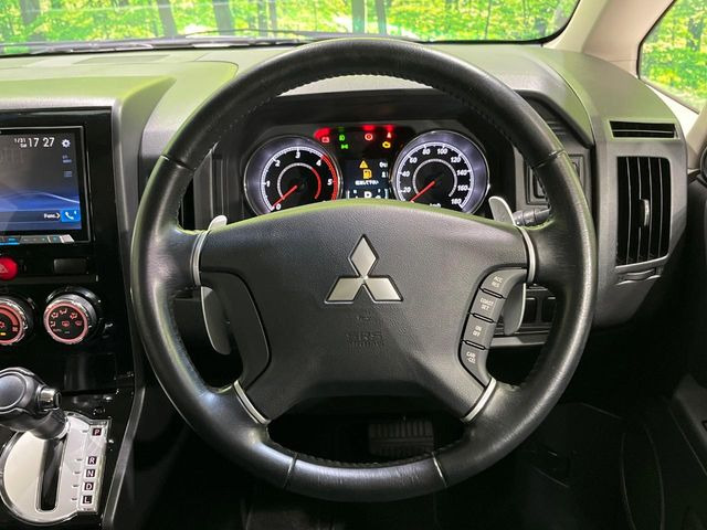 �y�����v�����X�e�A�����O�z�㎿�Ȋv���g�p���邱�ƂŁA��ɂ����������݂ƂĂ��^�]���₷���n���h���ł���