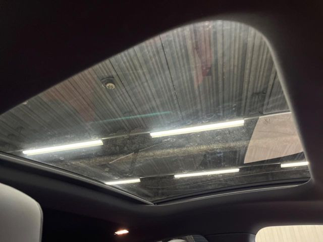 ���p�m���~�b�N�X���C�f�B���O���[�t::�唗�͂̃p�m���}���[�t�́A�㕔���Ȃɂ܂ő����Ă���A�J���I�ȋ�Ԃ����y���݂��������܂��B